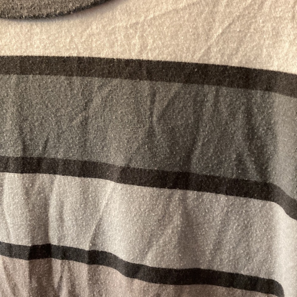 Mossimo casual tee - Picture 2 of 4